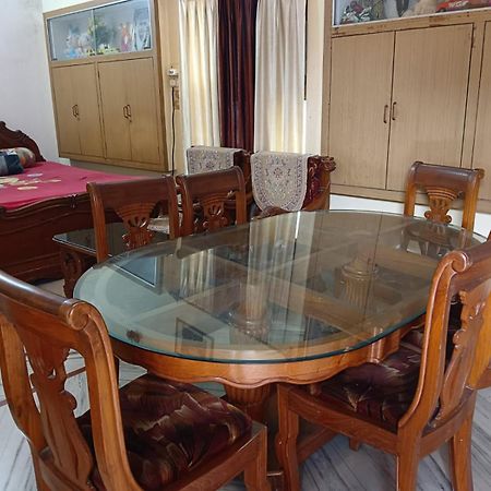Kusum Palace Waranasi Zewnętrze zdjęcie